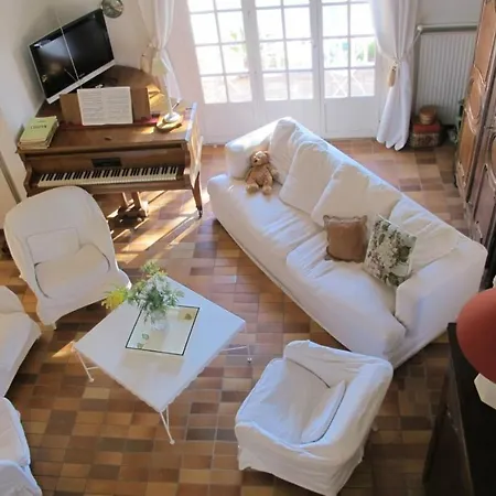3 Chambres Avec Piscine Au Calme Villa Saint-Raphael (Var)